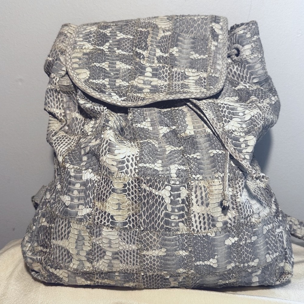💯 Real Python Backpack. Like New!